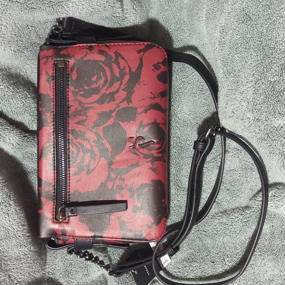Purse - Simply Vera Vera Wang black purse with red/maroon rose/flower print